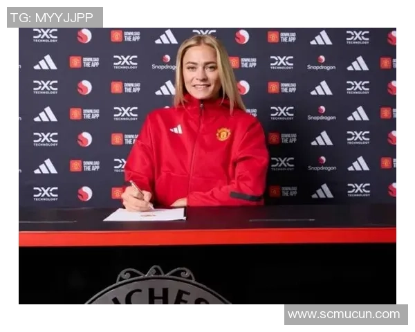 曼联女足球星揭晓身份原来是足球名将之子成长之路引关注 曼联女足球星揭晓身份原来是足球名将之子成长之路引关注