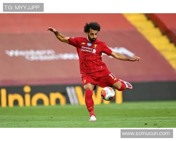 萨拉赫萨内萨基齐三大足球明星的卓越表现与影响力解析